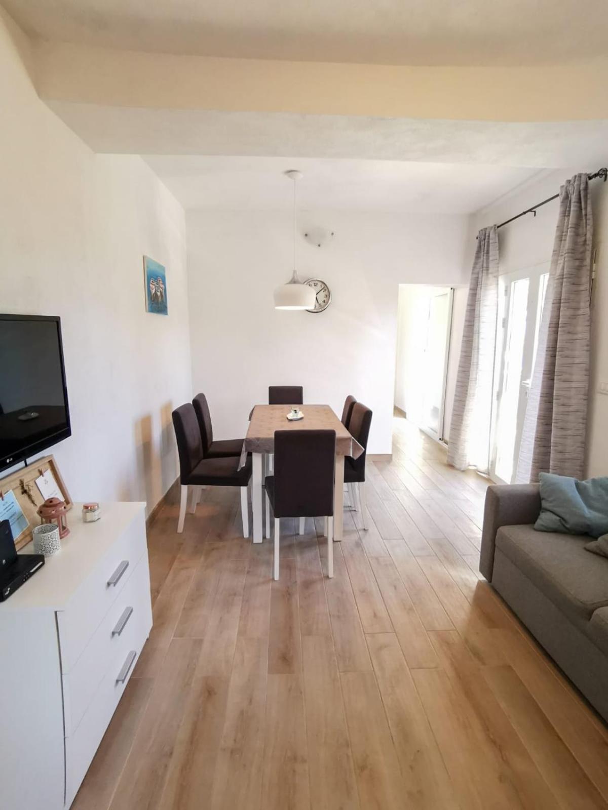 Apartments By The Sea Mimice, Omis - 14230 Quarto foto